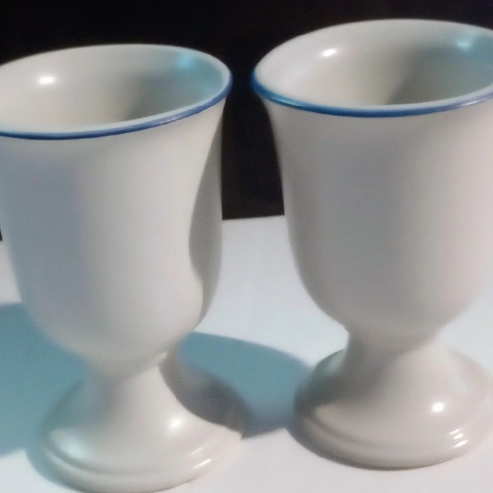 Pfaltzgraff  Folk Art Stoneware Goblet Set Of Two Approximately 5 Inch By 3 In - Picture 3 of 4
